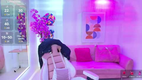 Snapshot of gabby_evanns chatting on 10.08.25 gabby_evanns online show from 10.08.25