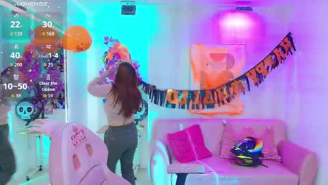 Snapshot of gabby_evanns chatting on 10.30.25 gabby_evanns online show from 10.30.25