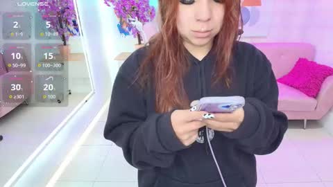 Snapshot of gabby_evanns chatting on 11.19.25 gabby_evanns online show from 11.19.25