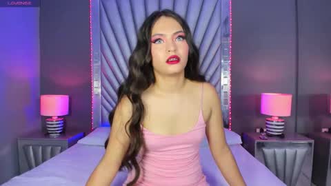 Snapshot of gabbybale chatting on 10.06.25 Gabbybale online show from 10.06.25