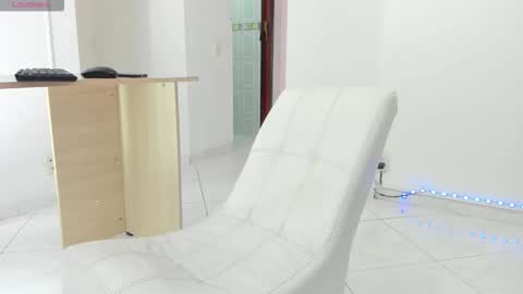 Gabby Grey online show from 12.20.25