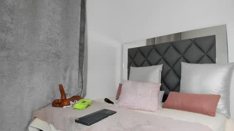   Instagram soygabi g   online show from 02.05.25