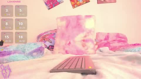 Snapshot of gabi_m chatting on 12.16.25 please follow my friendasya zas online show from 12.16.25