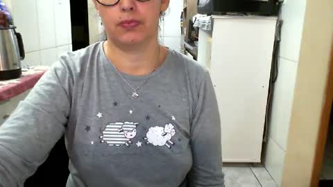 Snapshot of gabibrasil chatting on 06.17.26 gaby layla online show from 06.17.26
