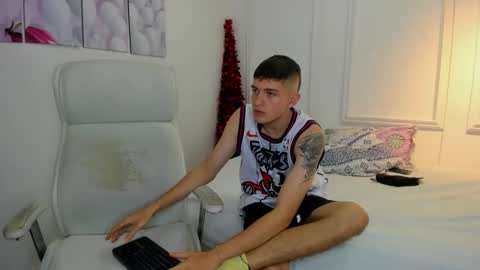 Snapshot of gabie_cortes chatting on 12.24.24 Gaby online show from 12.24.24