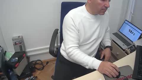 gabriel9_2003 online show from 04.14.26