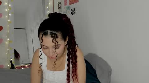 Snapshot of gabriela_duarte chatting on 02.24.25 Gabi online show from 02.24.25