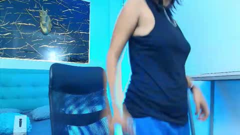 Snapshot of gabrielacortez chatting on 11.19.25 GABRIELA online show from 11.19.25