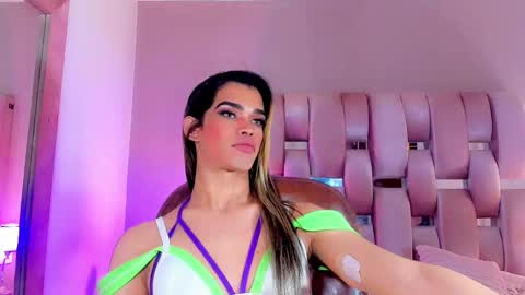 Snapshot of gabrielats23 chatting on 12.18.24 Gabriela online show from 12.18.24