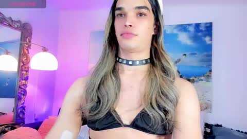 Snapshot of gabrielats23 chatting on 01.18.25 Gabriela online show from 01.18.25