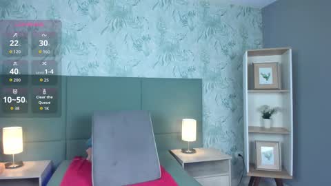 Snapshot of gabriellacox chatting on 11.20.25 gabriellacox online show from 11.20.25