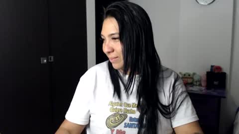 Snapshot of gaby_bluexx chatting on 07.15.26 Gaby Blue online show from 07.15.26