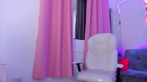 Snapshot of gaby_foox chatting on 09.25.25 gaby online show from 09.25.25