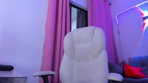 Snapshot of gaby_foox chatting on 10.07.25 gaby online show from 10.07.25