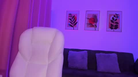 Snapshot of gaby_foox chatting on 11.13.25 gaby online show from 11.13.25