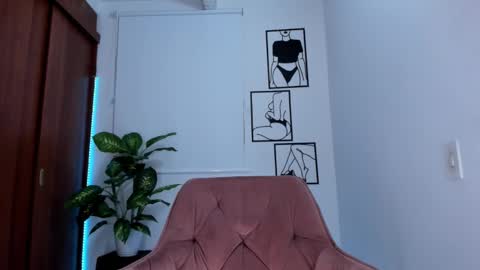 Snapshot of gaby_girl chatting on 01.24.25 online show from 01.24.25