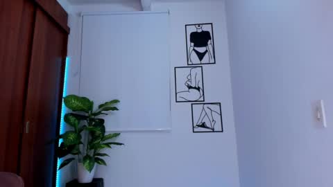 Snapshot of gaby_girl chatting on 03.11.25 online show from 03.11.25