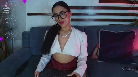          online show from 12.04.25