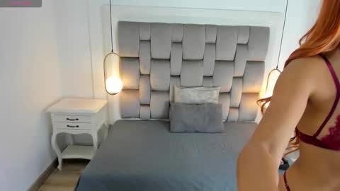 Snapshot of gaby_smit__ chatting on 11.22.25 GABRIELA online show from 11.22.25