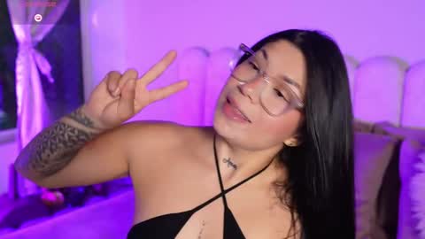 Snapshot of gaby_star69 chatting on 12.20.25 Aleja online show from 12.20.25