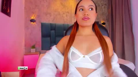 Snapshot of gabyjackson1 chatting on 10.24.25 Gaby Jackson1 online show from 10.24.25