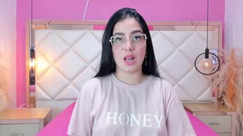 Snapshot of gabyjhons chatting on 12.15.25 gabyjhons online show from 12.15.25