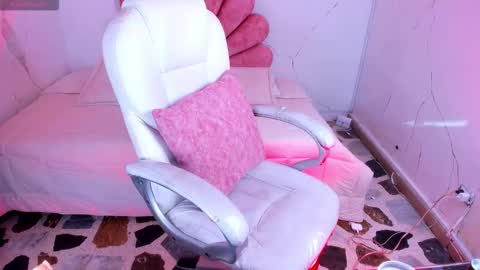 Gaby Owens  online show from 03.15.26