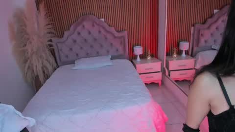 Gaby Owens  online show from 04.16.26