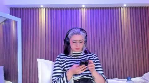 Snapshot of gabyrose9 chatting on 05.15.26 gabyrose9 online show from 05.15.26