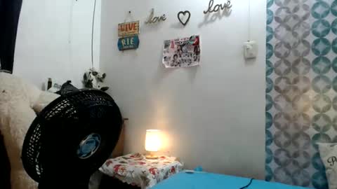 Snapshot of gabysot chatting on 11.30.25 gabysot online show from 11.30.25