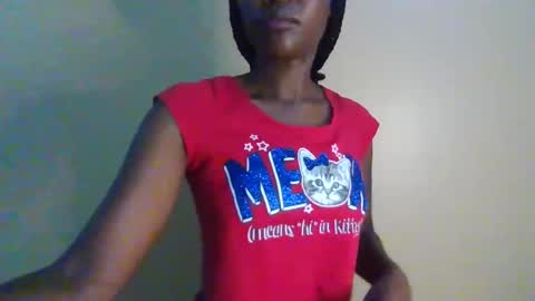 Snapshot of gada_charm chatting on 03.11.25 Gada online show from 03.11.25