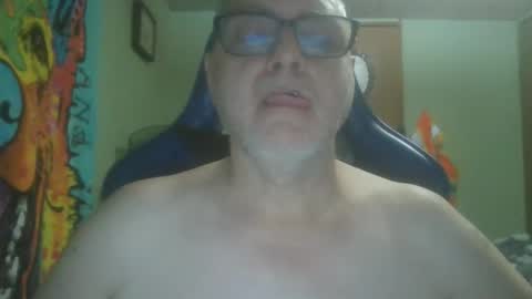 Snapshot of gadude45 chatting on 11.18.25 gadude45 online show from 11.18.25