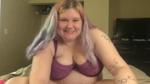 Snapshot of gaebaetae chatting on 12.18.24 Eryn online show from 12.18.24