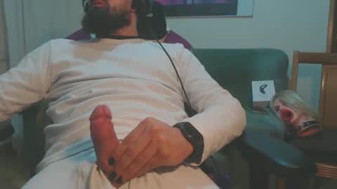 Snapshot of gag0nmyc0ck chatting on 12.16.24 your master online show from 12.16.24