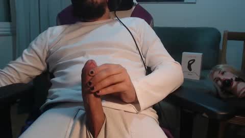 Snapshot of gag0nmyc0ck chatting on 01.05.25 your master online show from 01.05.25