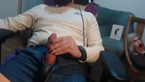 Snapshot of gag0nmyc0ck chatting on 01.18.25 your master online show from 01.18.25