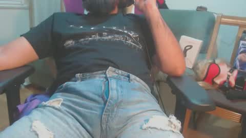 Snapshot of gag0nmyc0ck chatting on 10.05.25 your master online show from 10.05.25