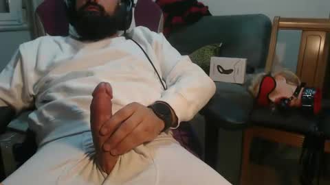 Snapshot of gag0nmyc0ck chatting on 11.01.25 your master online show from 11.01.25