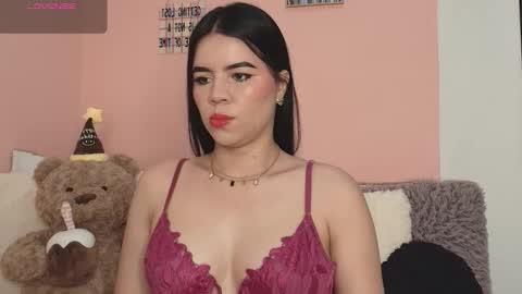 Snapshot of galayounng_ chatting on 11.10.25 Gala Y online show from 11.10.25