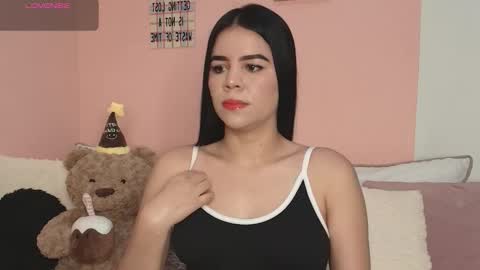 Snapshot of galayounng_ chatting on 11.28.25 Gala Y online show from 11.28.25