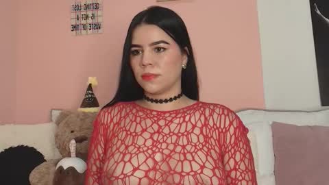 Snapshot of galayounng_ chatting on 12.15.25 Gala Y online show from 12.15.25