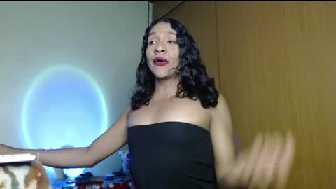 Genesis Isabell gil online show from 12.16.25