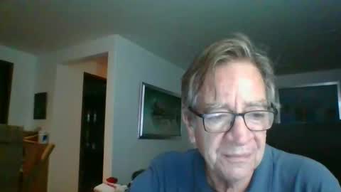 Snapshot of galloboy5 chatting on 12.16.25 galloboy5 online show from 12.16.25