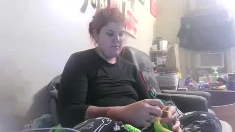 Snapshot of gamer202324 chatting on 10.28.25 gamer202324 online show from 10.28.25