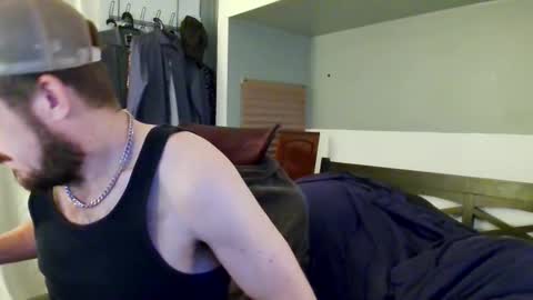 Snapshot of gaotter chatting on 12.04.25 GAotter online show from 12.04.25