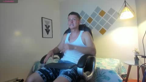 garuo_18 online show from 10.29.25