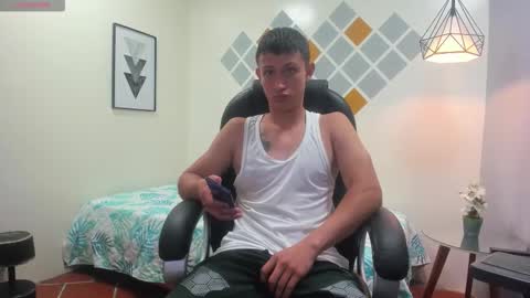 garuo_18 online show from 11.05.25