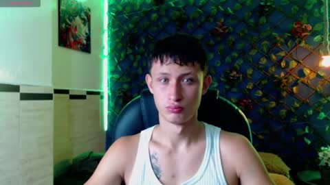 garuo_18 online show from 12.18.25