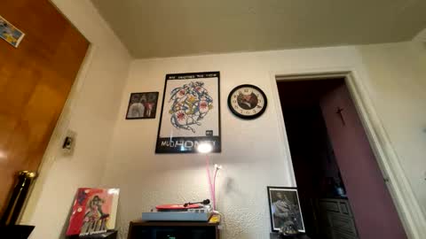 Snapshot of garypumpt chatting on 12.18.25 marvin pumpt online show from 12.18.25