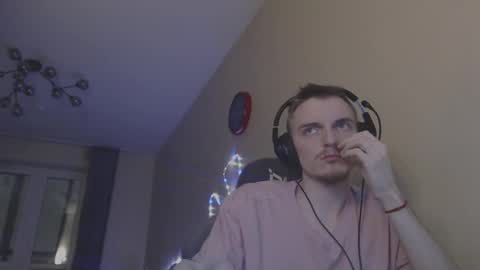 Snapshot of gasturfahe chatting on 02.15.25 gasturfahe online show from 02.15.25